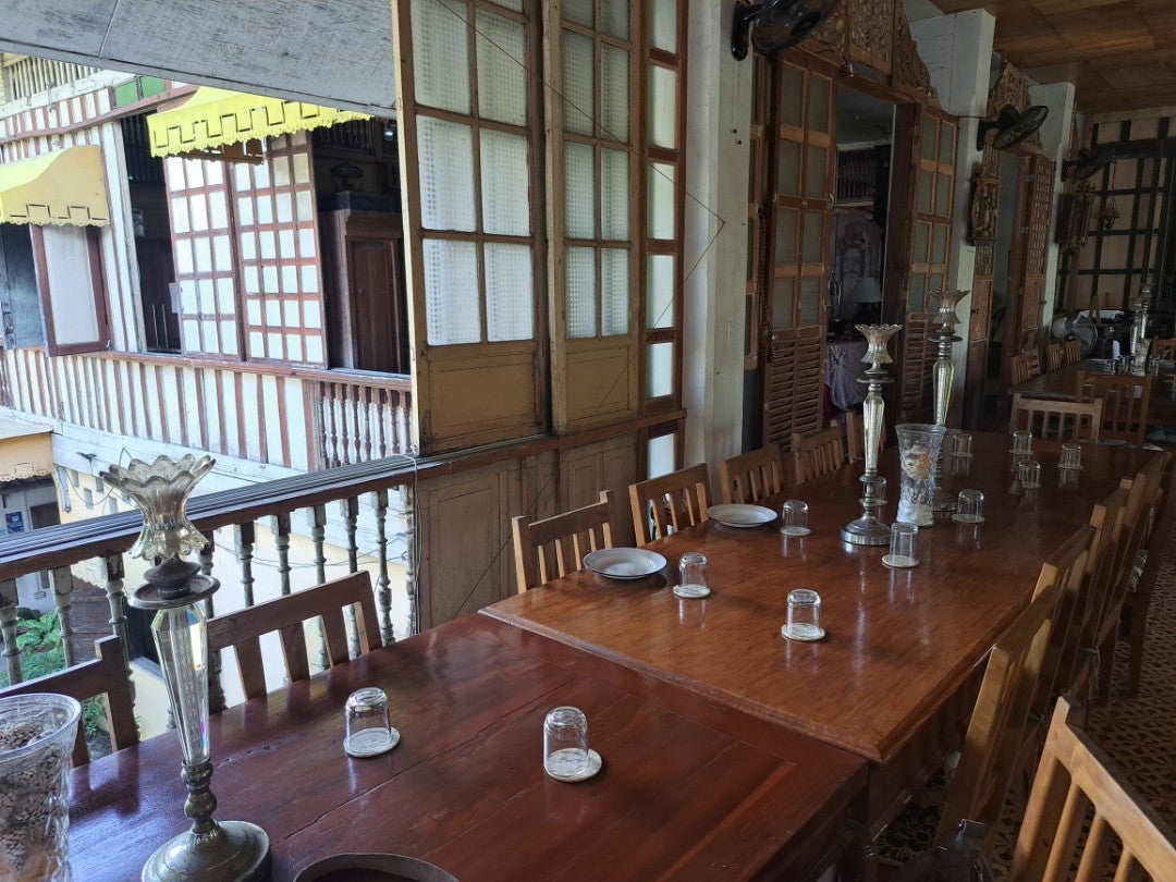 tsinoyfoodies's tweet image. Really good thick and rich tsokolate #tsinoyfoodies #caminabalayngabato #tsokolate (@ Camiña Balay nga Bato) swarmapp.com/c/j06XQ8ds7et