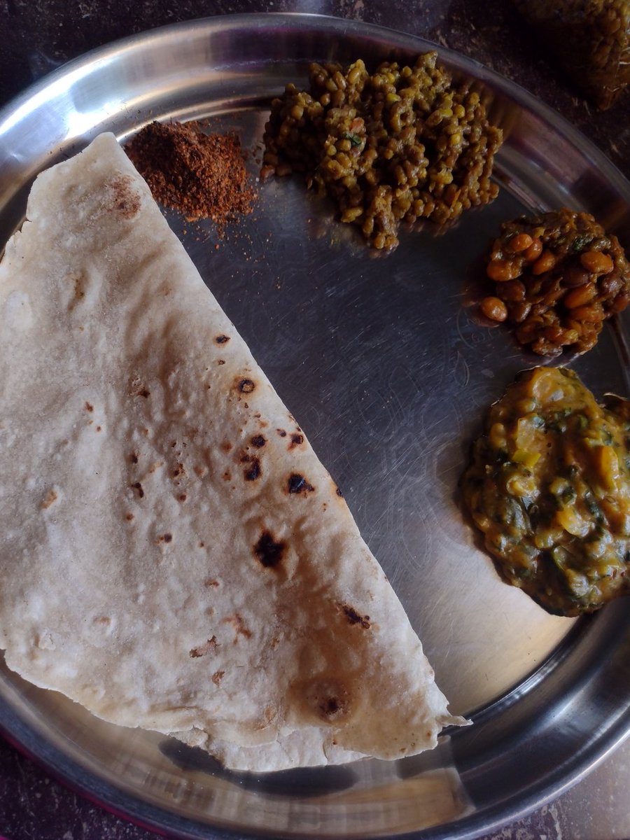 SunithaMucharla's tweet photo. Rotti oota😋😋 https://t.co/fY0ZAUSpxh