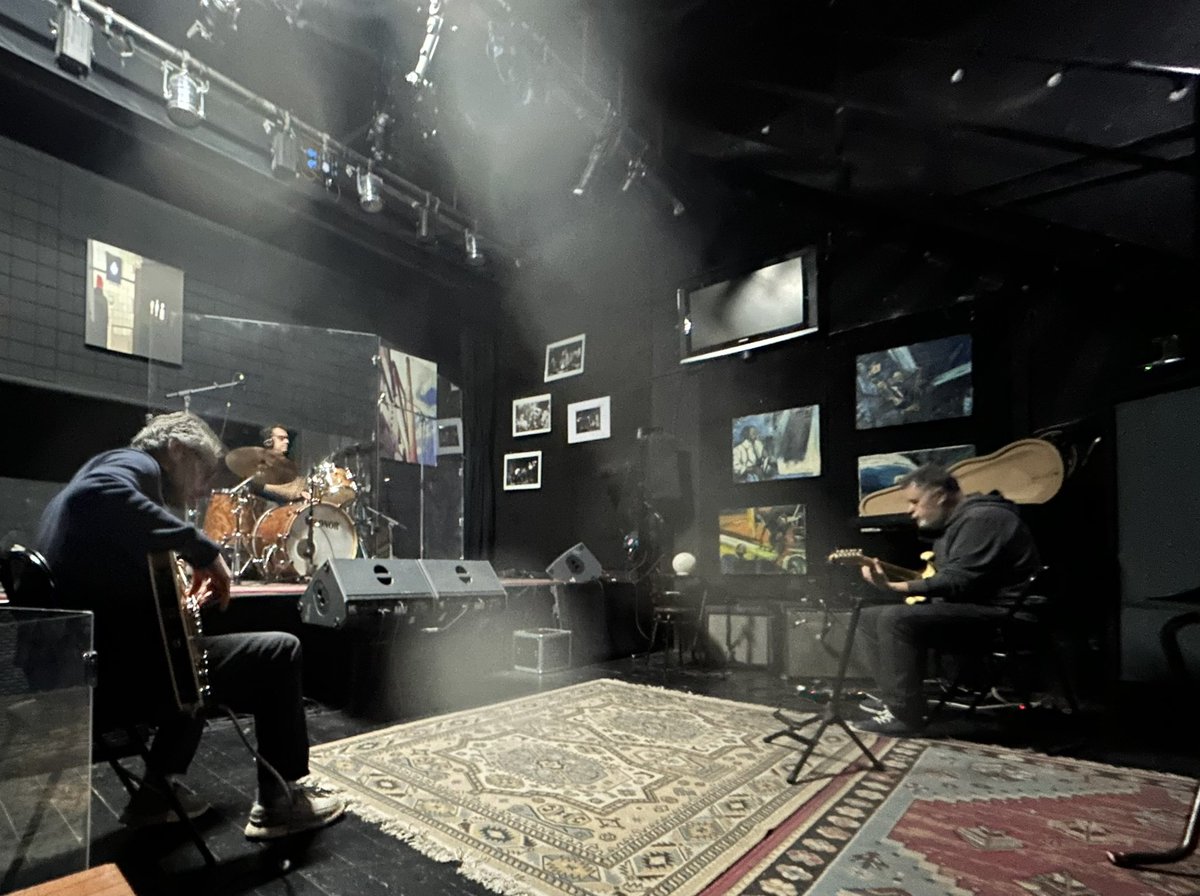 Grabando bases para el próximo Cd de La Blues Band de Granada