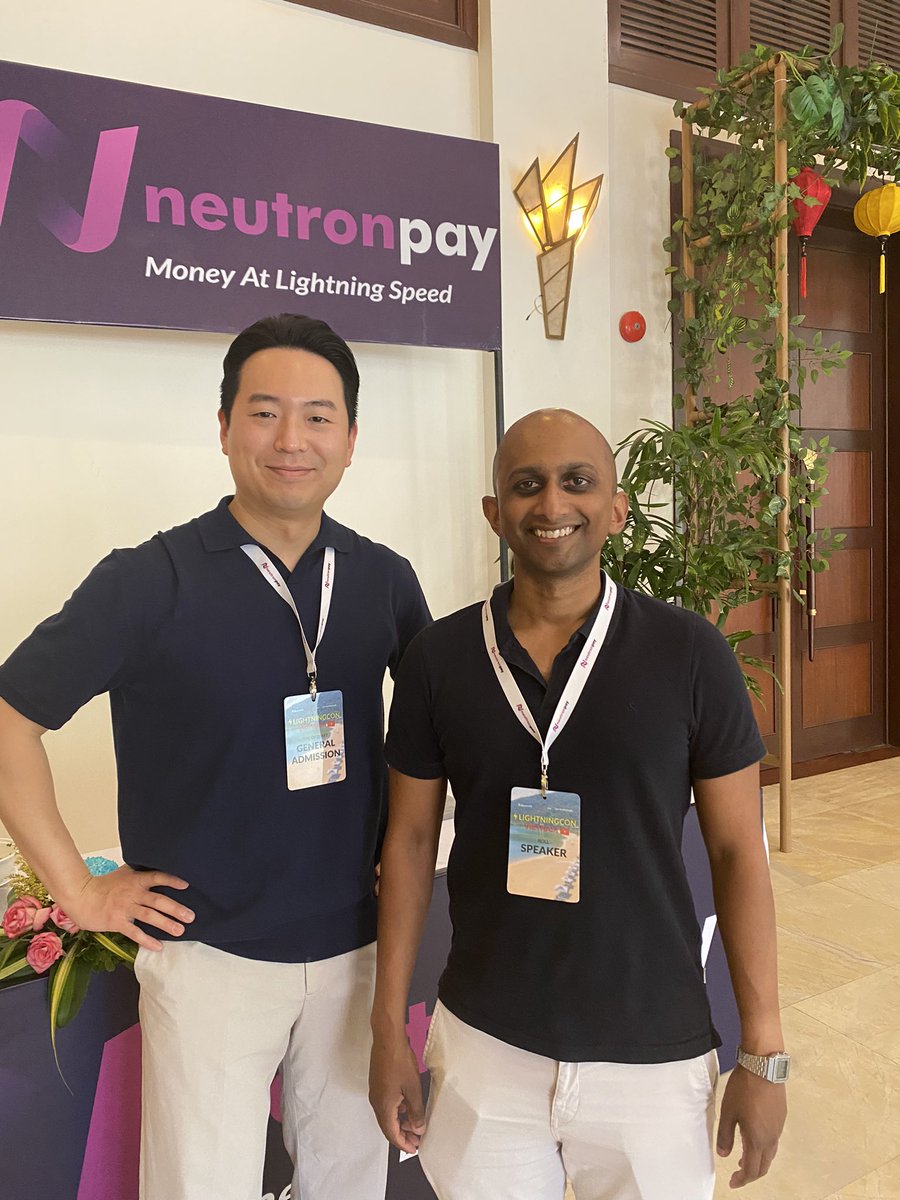 brianhoonjong's tweet photo. Such an honor to meet the legend who led me down the #Bitcoin rabbit hole! Thrilled to have crossed paths with you, @stephanlivera 🚀 #LightningCon #Danang https://t.co/pCEPoif9G2