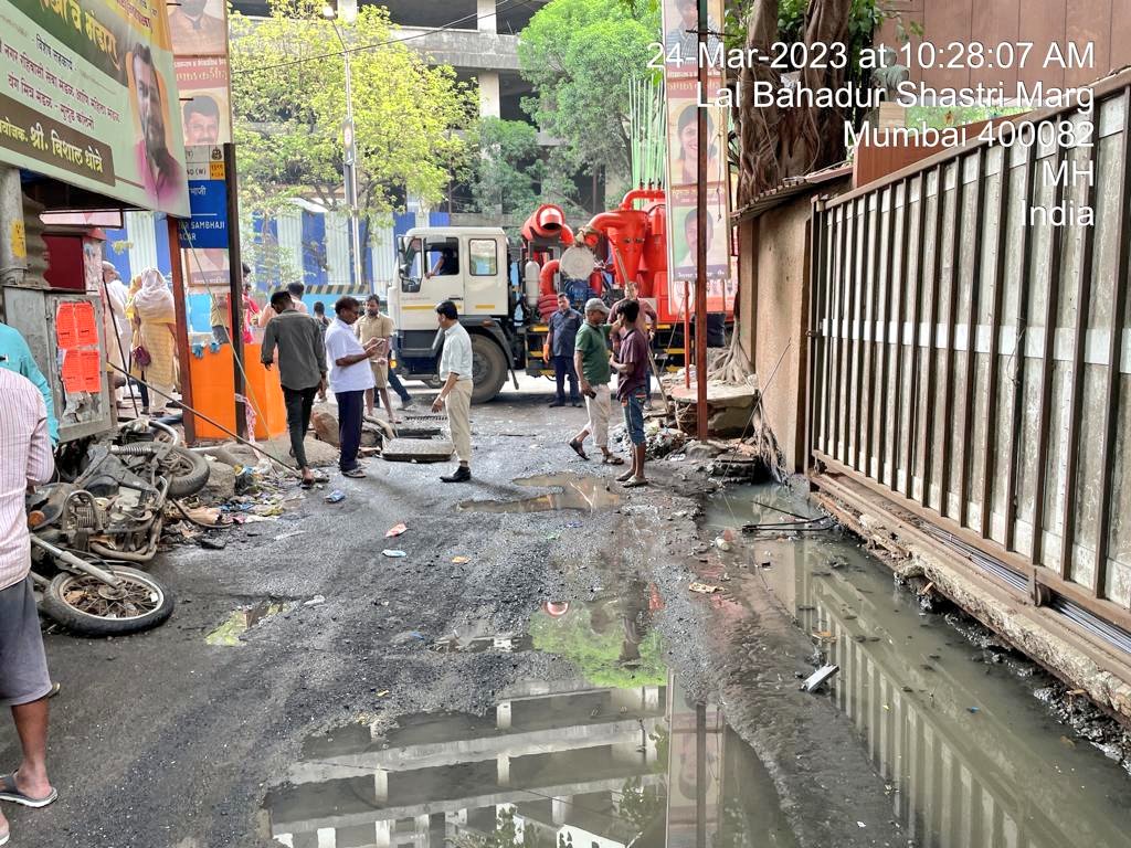 mybmcWardT's tweet photo. @AshitD @mybmc @mybmcSWM @MulundMumbai @mulund_info @mieknathshinde @CMOMaharashtra @mihirkotecha @KiritSomaiya @Medhabjp @Dev_Fadnavis Sir, your complaint has been attended. Please check attached pictures herewith. https://t.co/yyBTfwKENy