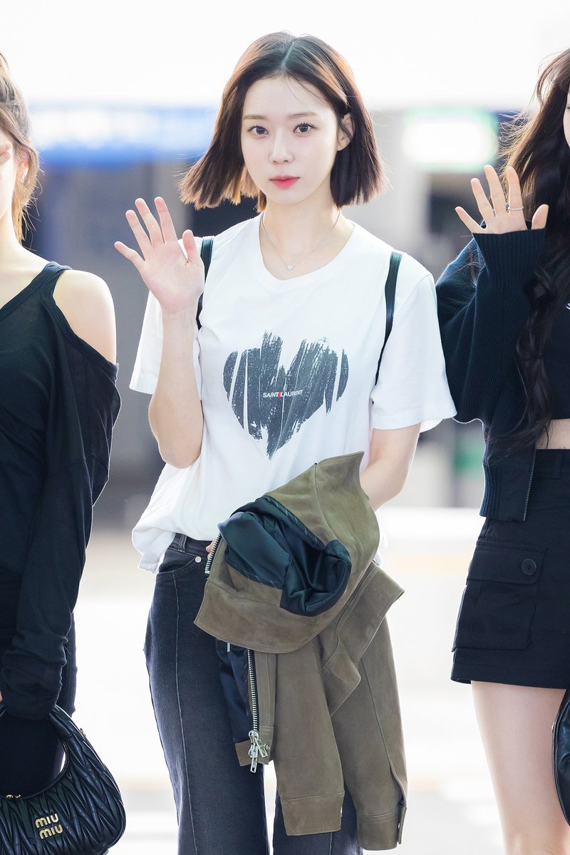 is_not_summer's tweet photo. 230324 #aespa #WINTER #에스파 #윈터 https://t.co/pzlUUPzzNS