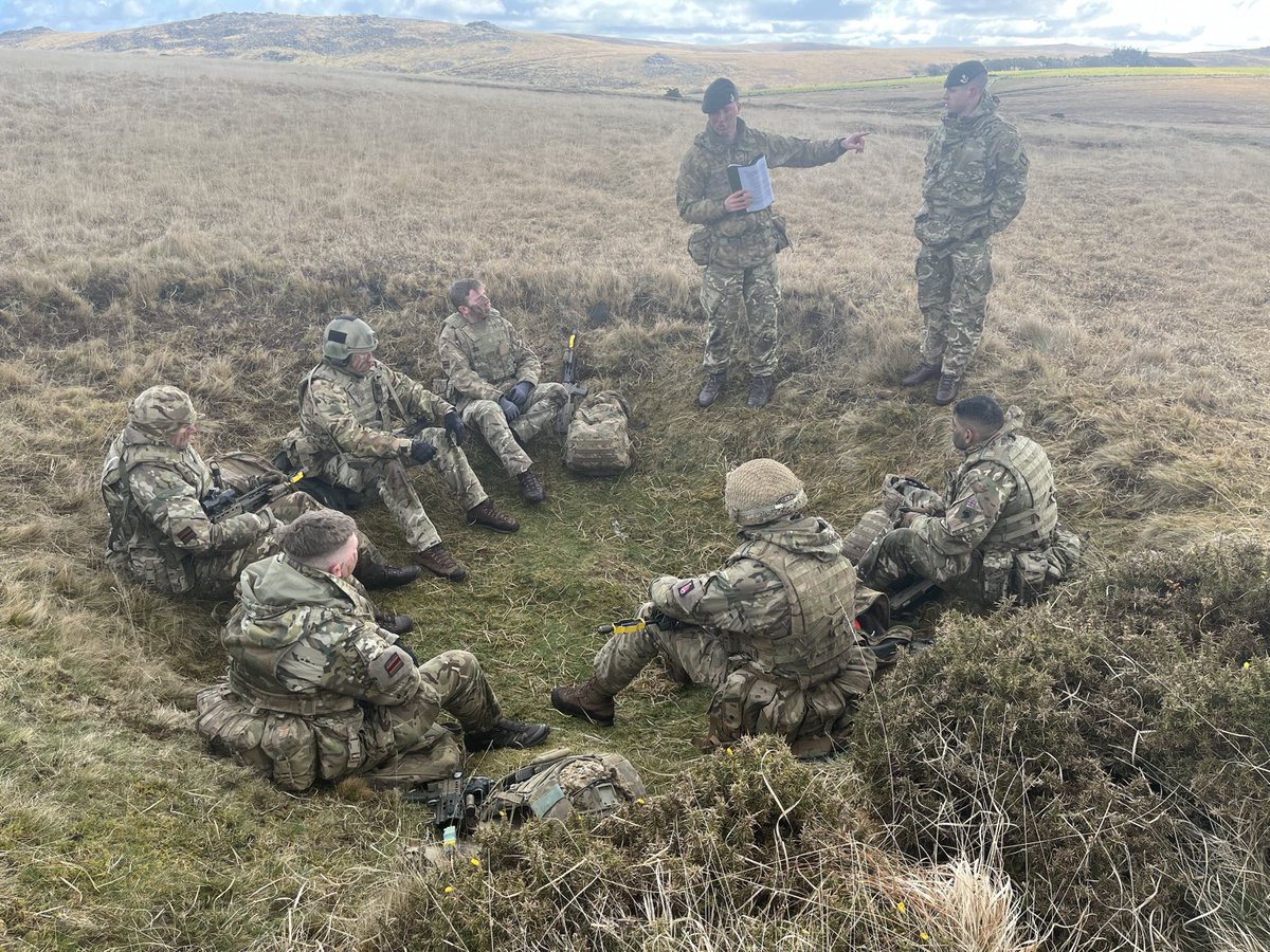 CO 1 RIFLES tweet media