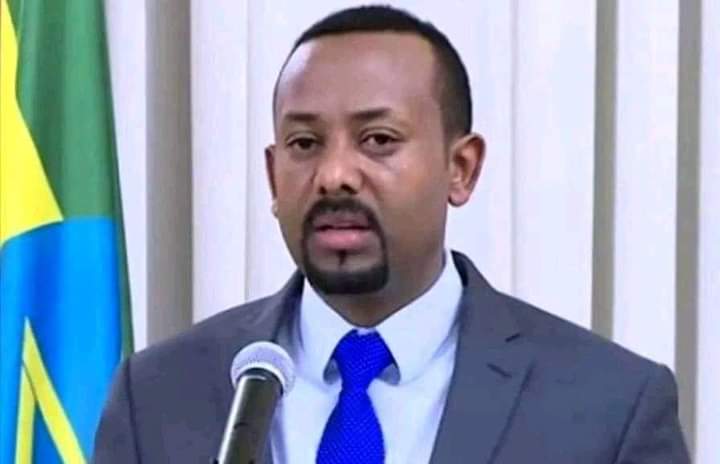 SemiraMuhammed9's tweet photo. አቶ ጠንክር ገብረሰብት
ሚባል ባለ ሀብት ማነው

የጉራጌ ዞን ፖሎቲካ የገባሕ አንተ ነህ  አውነትም
አተ ማን ነህ   እሚገረም ነው ምአራብ ጉራጌዎች ፖለቲካ በተበሉበት ዘመን አንተ ነህ ያወቅክበት ከመግሥት ጎን በመቆም ሀገርን አካባቢን ማልማት https://t.co/SNjc4vRjar