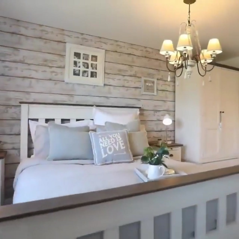 JonesAndTomlin's tweet image. We love seeing our beds out in the real world!

Tag us or use #LoveJandT on Instagram to be featured 💙
⁠
See our full range of Wooden beds bit.ly/wood-bed-frames

Thanks 📸 @erris_homes #NeutralDecor #WoodenBed #BedroomFurniture #BedroomInterior #HomeDecorLove