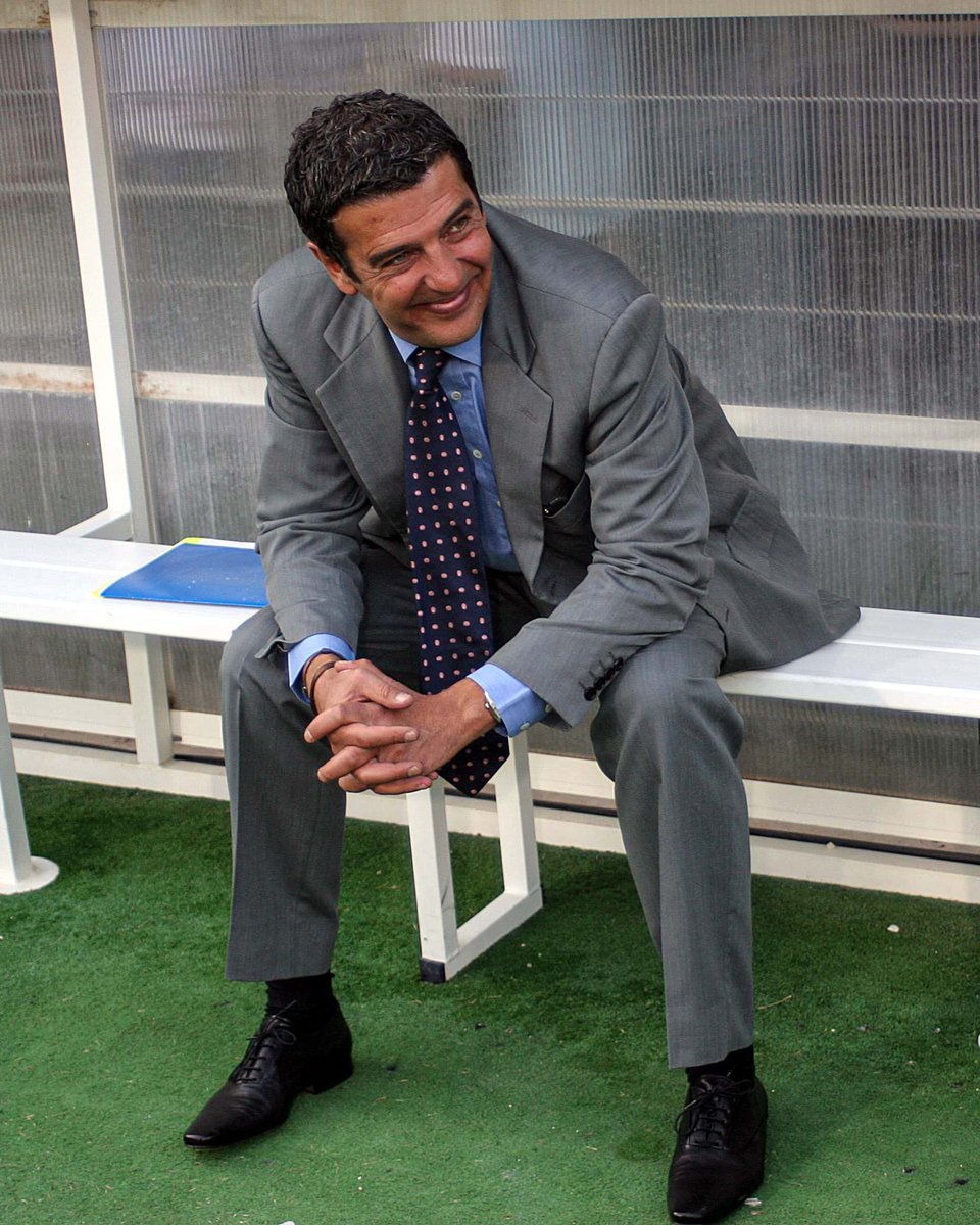 Il y a 1️⃣5️⃣ ans jour pour jour, Thierry Gilardi nous quittait. 🕊 

La voix du sport français 🇫🇷
Un membre de notre famille à jamais 🌸
Nous ne l’oublions pas 🤍

⚡️⚡️⚡️ #SFParis