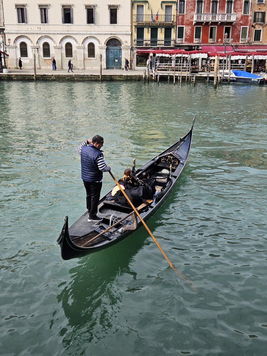 ashshaw8's tweet photo. Beautiful venice https://t.co/QtFt9bake4