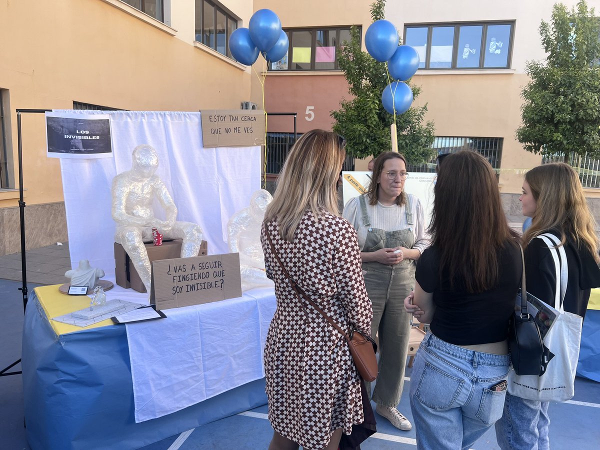 AgustinosGR's tweet photo. Ayer por la tarde tuvo lugar la Feria de las profesiones en la que padres, alumnos y estudiantes de otros centros tuvieron la ocasión de visitar los stands con más de 50 universidades, centros formativos y profesionales de todos los ámbitos. https://t.co/uL9fQG1zSb