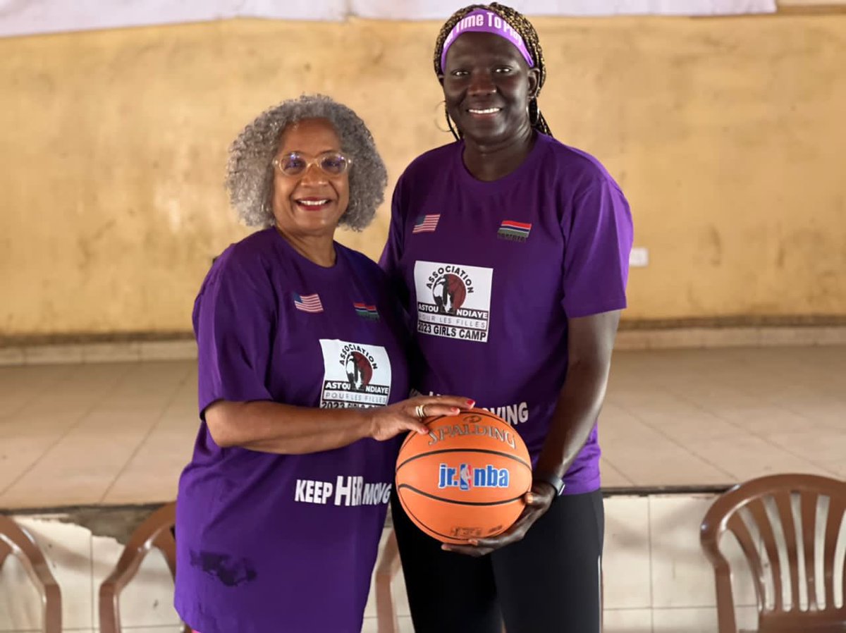 Pacionada's tweet photo. US Embassador in Gambia , Sharon Cromer played basketball in her earlier days the power of sports to prepare women for leadership roles - #sportsvalues #usembassybanjul #statedepartment #encouragegirlstoplaysports Tnx you for your support https://t.co/X0TZA9fDNj