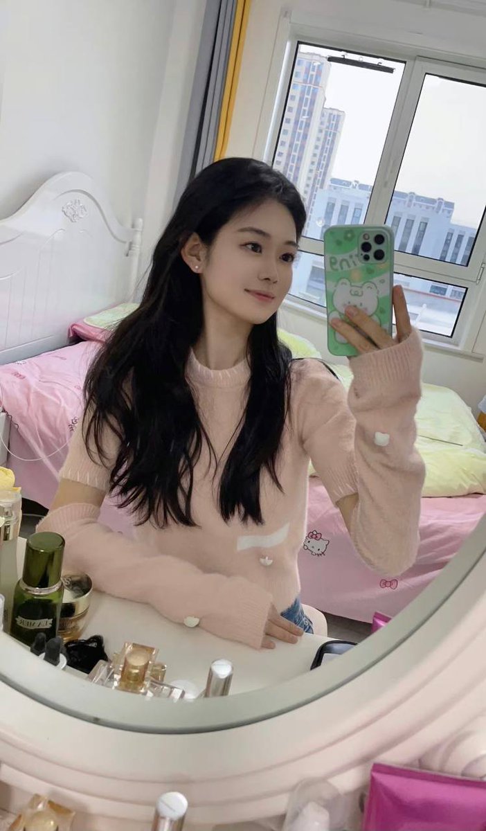 Tingting1995D's tweet photo. My most immature behavior, forgive everything when I'm in a good mood https://t.co/jbGie2TuLK