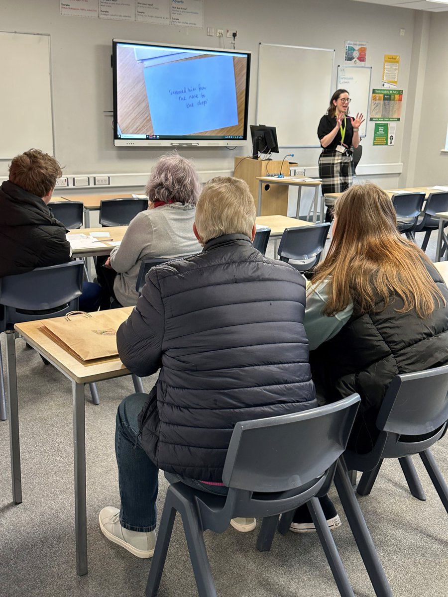 Thank you to the Year 11 parents and students who attended our Maths and English ‘supporting students’ event last night 📚 We hope everyone found it helpful! #Year11 #Support