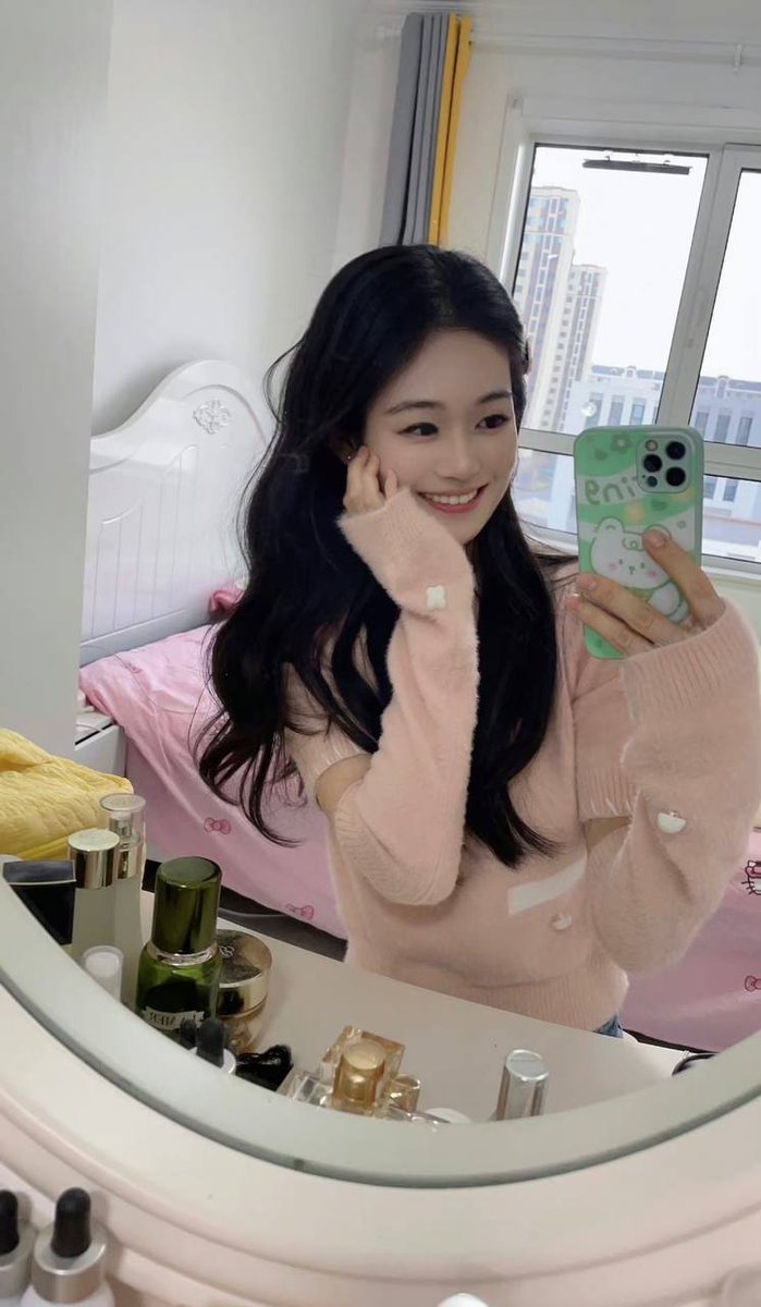 Tingting1995D's tweet photo. My most immature behavior, forgive everything when I'm in a good mood https://t.co/jbGie2TuLK