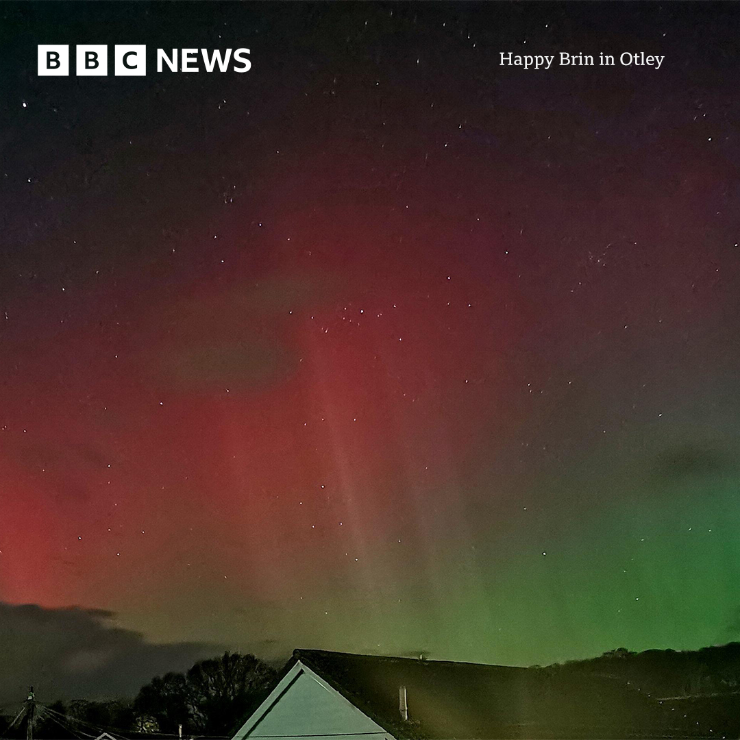BBCLookNorth's tweet photo. The Northern Lights were visible above Yorkshire last night! 

Thanks to our Weather Watchers for sending these pictures in. https://t.co/Q3ZAkDqs6j