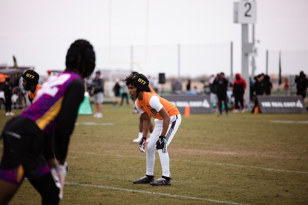 KPatrickHall's tweet photo. I appreciate @EliteAthletes_ for always believing in me๐ค๐พHad a blessed weekend in Arizona, playing for @smsbacademy. Class of 2027 getting ready for @MDFootball
Remember me ๐๐พ @ChadSimmons_ @BrandonHuffman @GregBiggins @Rivals @overtime \|/ #gohardorgohome #justgettingbetter #L https://t.co/0CmhLfZHDD