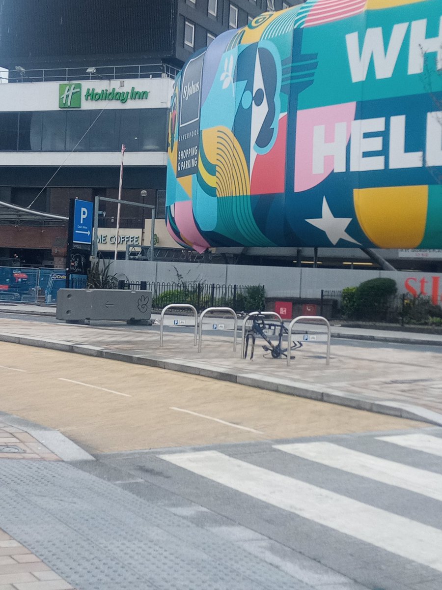 Made it to #Liverpool for <a href="/bsodr_ecr2023/">BSODR ECR Conference 2023</a>! Flying the <a href="/BristolUni/">University of Bristol</a> #DentalSchool ECR flag! Looking forward to today's sessions!