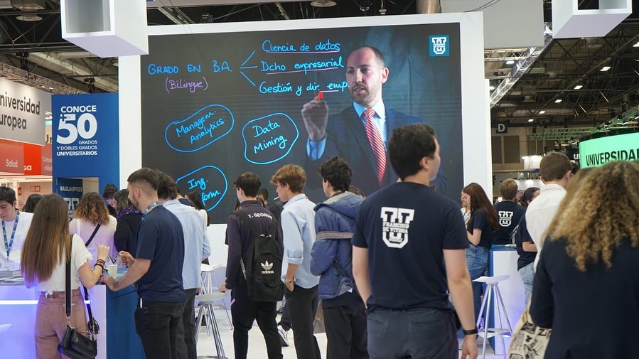 Descubre los #nuevos grados del #College #UFV, se han modificado todos los planes de estudio, destacamos dos #grados completamente nuevos:
·Economía y Finanzas
·International Business Management (IBM)
·Derecho + IBM (sustituye a Derecho + ADE)
·IBM + RRII (sustituye a ADE + RRII)