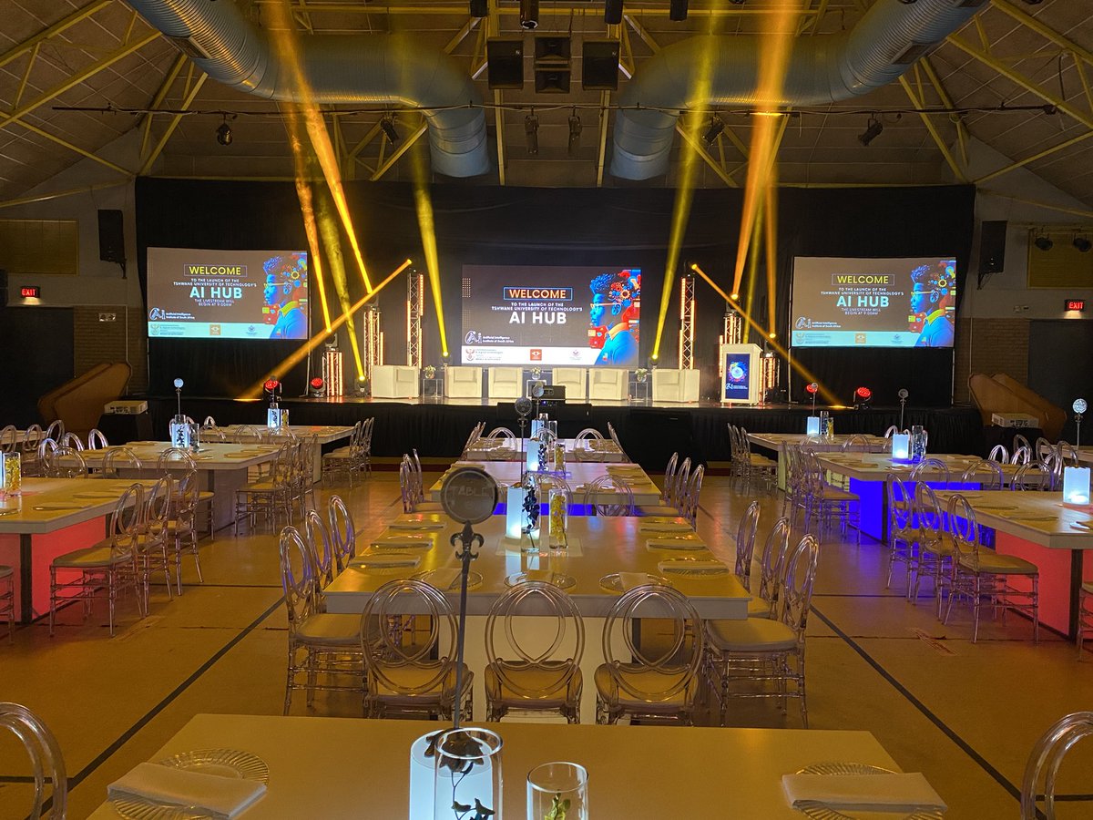 SirMartin_T's tweet image. Proud to have witnessed the AI Hub (Artificial Intelligence Institute of South Africa) Launch. The possibilities are endless and I can't wait to see what the future holds.

#TUTAlHub #AfricanAI4All #AfricanAI