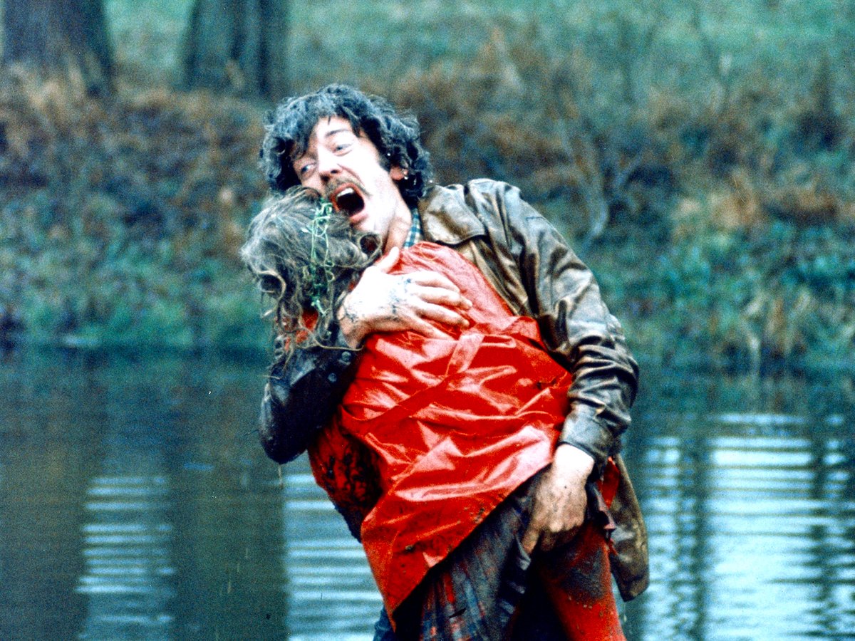 We'll soon be discussing the excellent DON'T LOOK NOW (Nicolas Roeg, 1973) with the wonderful Stephen Volk @Stevevolkwriter on our podcast AFTERIMAGES @Afterimages_pod. Stay tuned! 😈 @mattzollerseitz #StephenVolk #NicolasRoeg #DontLookNow
