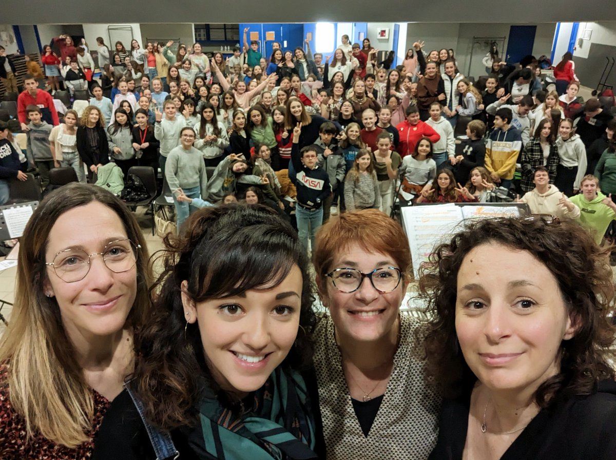 ClgMauriceGenev's tweet photo. Retour en images et sons sur la journée de répétition des élèves de l'option chorale 🎶🎶🎶
@ClgMauriceGenev @Jean_Lartaut @LamotheLeslie1 @sandrinegaucher #Montlieu #Baignes #Archiac 
📌 Rendez-vous les 15 et 16 mai à Barbezieux 😎 https://t.co/Y6qJi7gzu9