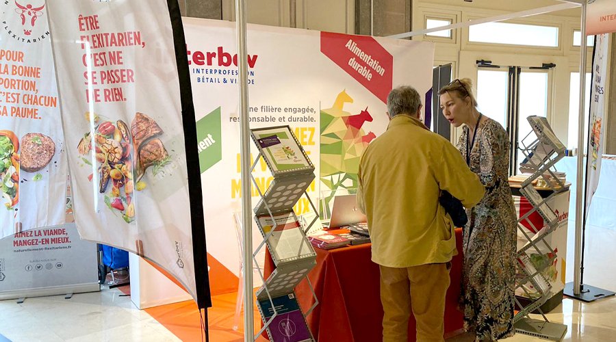 Interbev_fr's tweet photo. INTERBEV participe aux Journées Interactives de Réalités Pédiatriques pour informer et échanger autour de la #viande : repère de portion à tout âge (dès 3 ans), apports en protéine de bonne qualité, de fer bien assimilé et de vitamine B12.
#Nutrition #Pédiatrie #JIRP https://t.co/DTr4smEOix