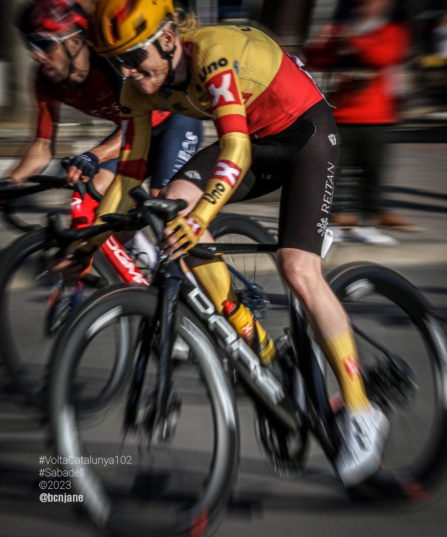bcnjane's tweet photo. @VoltaCatalunya #VoltaCatalunya102 #LaVolta #RideTheBike #ciclying #CatalunyaExperience #sabadell @Aj_Sabadell https://t.co/UjEzlSnKNH