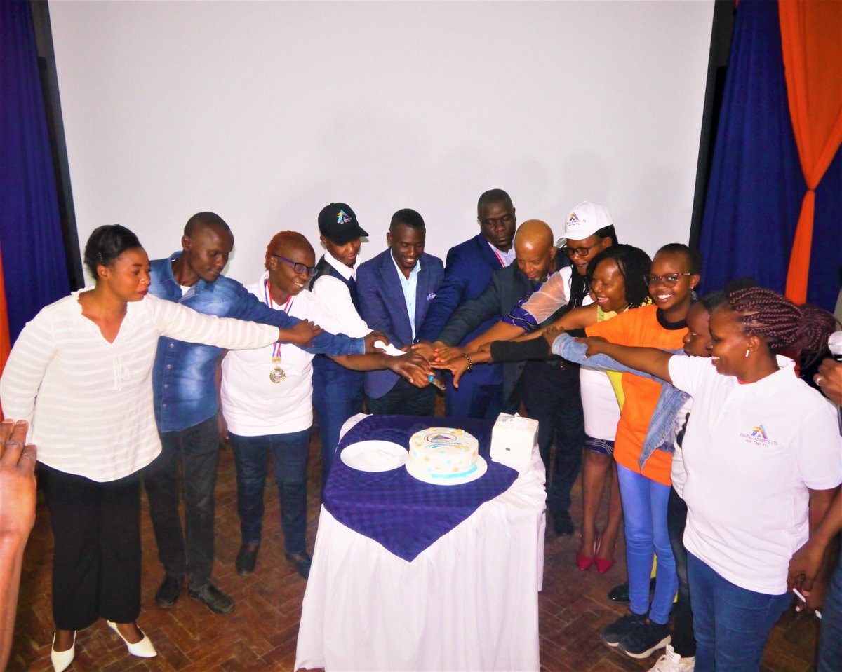 digitaladsltdco's tweet photo. THANK YOU KENYA 🇰🇪 

We had a great time at the 1st Year Anniversary in Kenya✨

Check the slides to see all the Highlights🥳.
#DigitalAdsLtd #adsthatpay https://t.co/tekxcn0hjh
