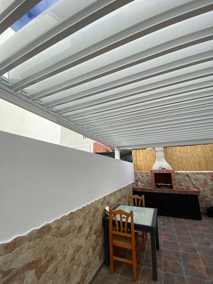 persymarsl's tweet photo. Pergola #bioclimatica en #lanzarote!
#silplan #calidad #resistencia #productosamedida #persymar #islascanarias #terraza #restaurantes #casa https://t.co/HE9vMsBP7B