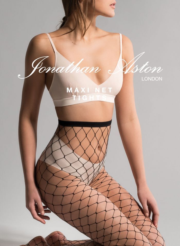 PantyhoseLibr's tweet photo. Jonathan Aston, Seasonable Fashion 2018 14 #JonathanAston https://t.co/yCQYZ6x6zH https://t.co/gdC2pjbar9