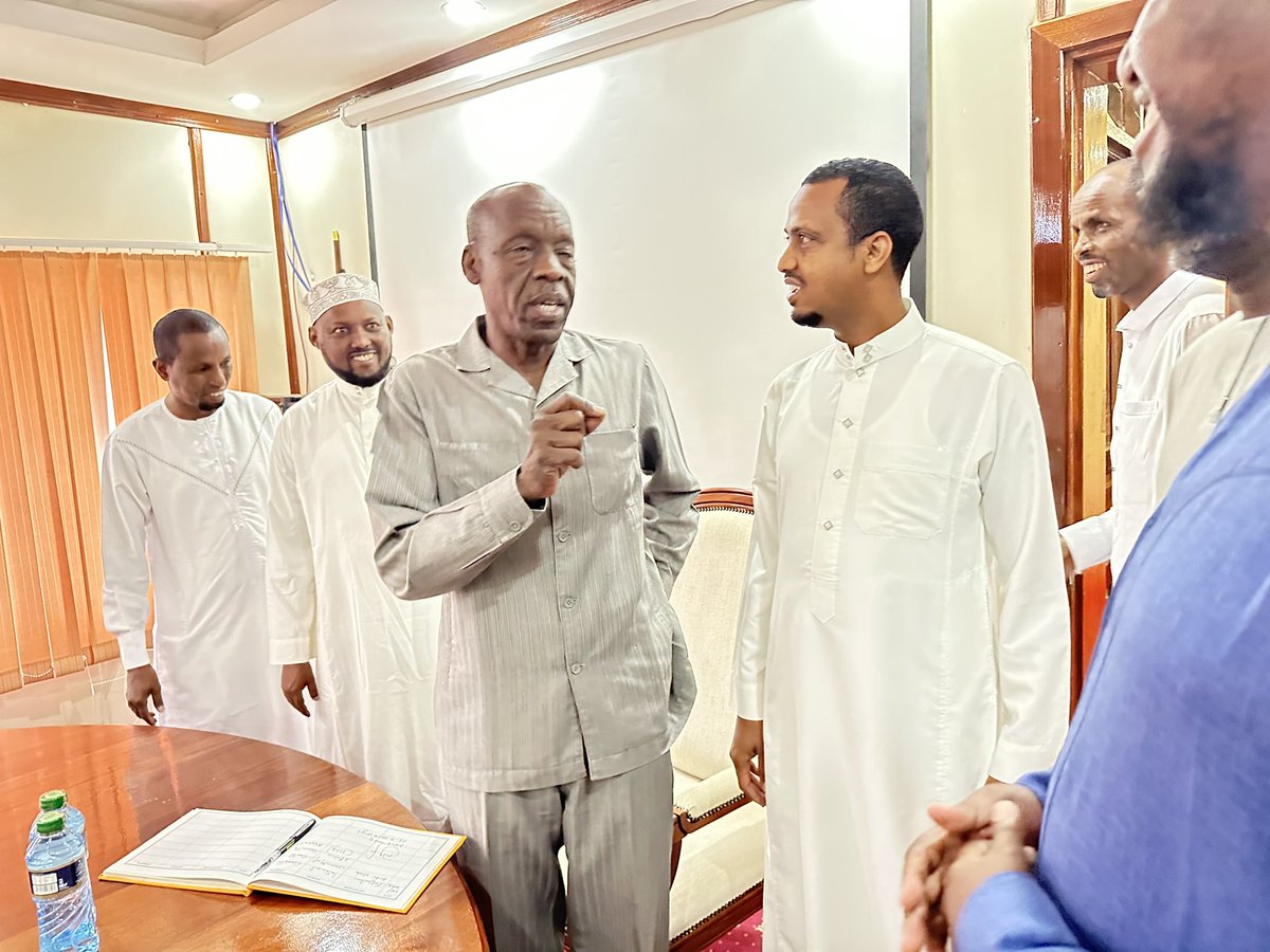 adanafk's tweet photo. Earlier today I received at Mandera County Assembly, Dr. Tadjadine Bechir who is the Director of External Relation and Graduate affairs at international university of Africa-Sudan. As Alumni of this university am extremely happy to have him around.@MohamedAKhalif @iua_university https://t.co/zIrA4nzUoD