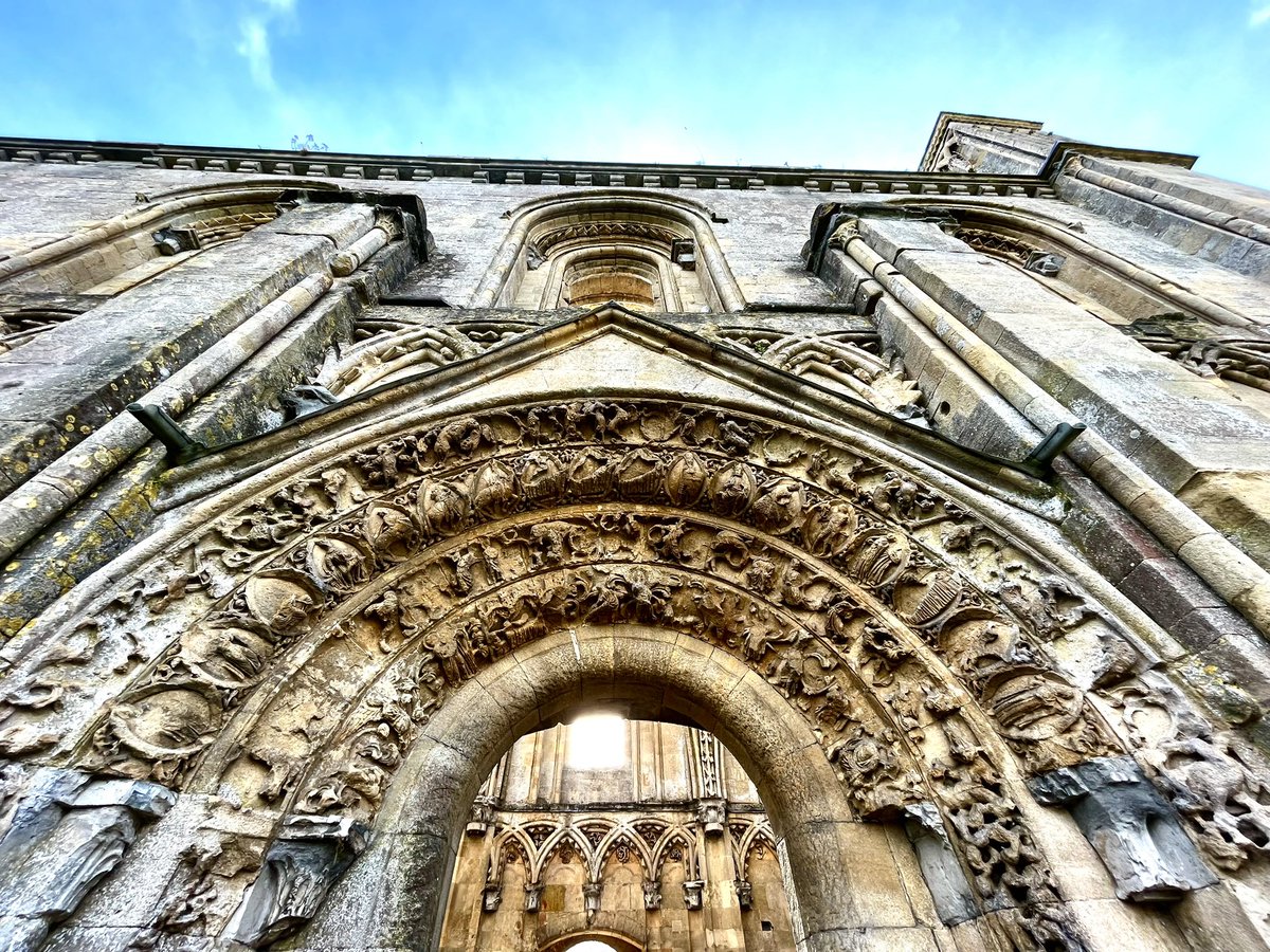 archeologistgg's tweet image. Carvings on the north door of the lady’s chapel at Glastonbury Abbey. #englishhistory #historicbuildings #historicalarchitecture #ancientsites #carvings