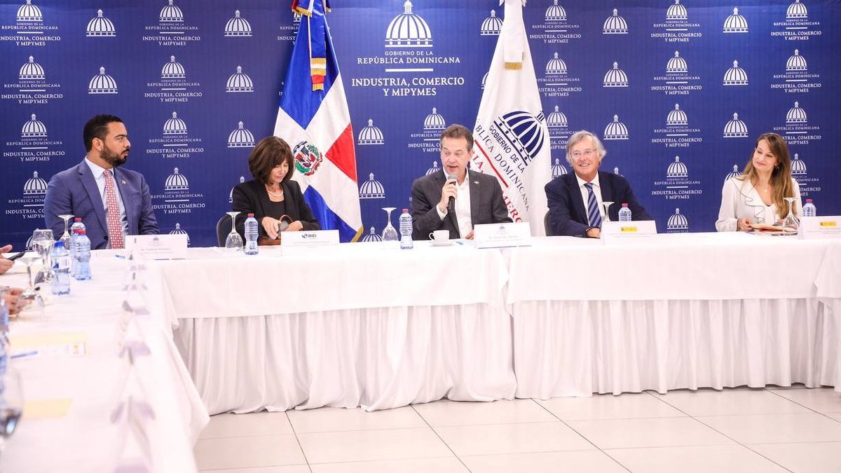 IZERTIS's tweet photo. 🌎¡Arranca el proyecto Activa 4.0 en Republica Dominicana!
Comienza el Programa de Asistencia técnica en Transformación Digital que desarrollaremos junto al @MIC_RD de República Dominicana y @el_BID, con la colaboración del @mincoturgob, entre otros.
¡Allá vamos! https://t.co/bQLHqcZanz