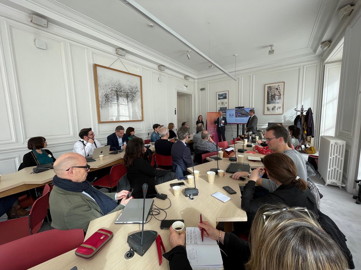 ac_poincare's tweet image. Le Copil est à @AssembleeNat pour préparer #capcom23. Accueil par O. Connan et C. Jomier, on pense aussi aux absents bloqués par les grèves. Poke @cervennansky @CaroGrand @_Falbala et tous les autres #compublique