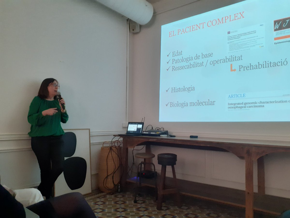 La Dra. Mònica Caro, Oncòloga Radioteràpica de <a href="/ICO_oncologia/">Institut Català d'Oncologia</a> de Badalona reforça la importància del treball multidisciplinar i en equip dins del marc de tractament dels tumors complexos com els esòfag-gàstrics