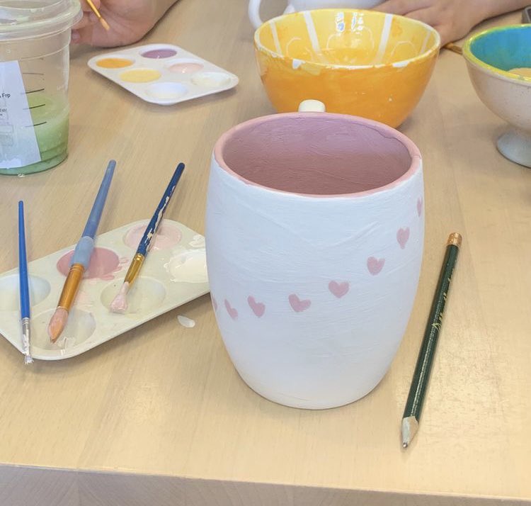 dreamyyarchive's tweet photo. pottery painting https://t.co/T3Ufnbikmh