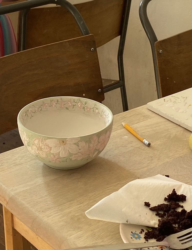 dreamyyarchive's tweet photo. pottery painting https://t.co/T3Ufnbikmh