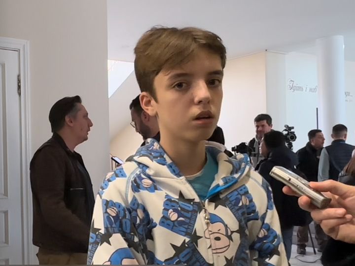 WorldAffairsPro's tweet image. Ukrainian children returned from Russian camps in occupied Crimea report being beaten with “iron sticks,” threatened with deportation to mainland Russia, forced to sing the Russian national anthem and locked in basements in unsanitary conditions. The children - all from Kherson…