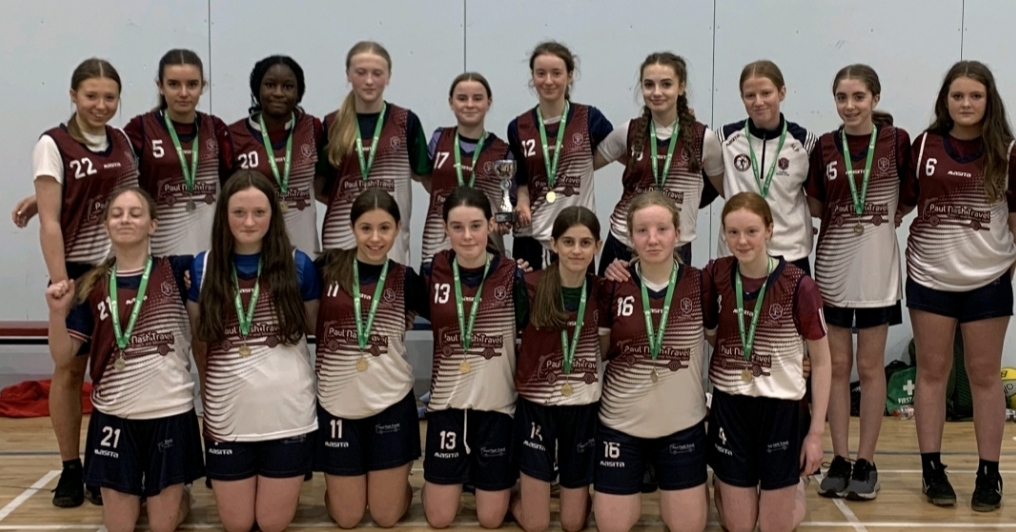 ClaregalwayColl's tweet photo. Congratulations to our 1st Year Girls Basketball team who beat St. Joseph's of Castlebar in the West Final! 
Co-captains Anna McGough &amp; Lilly Van de Geer helped lead the team to victory! A fantastic performance by all &amp; they're now through to an All Ireland playoff series 🏀⛹️‍♀️👏 https://t.co/tJPJH5K6J7