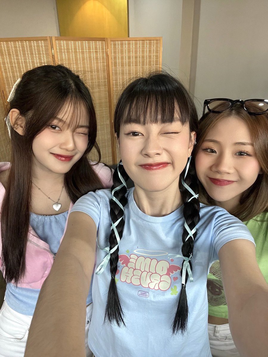 PIXXIEofficial_'s tweet photo. เก็บรูปตอนแวร์วูฟมาฝากพิกเซลด้วยแหละะ🧚🏻‍♀️✨

#PiXXiE 
#เด็กมีLIT https://t.co/O02207Rcif