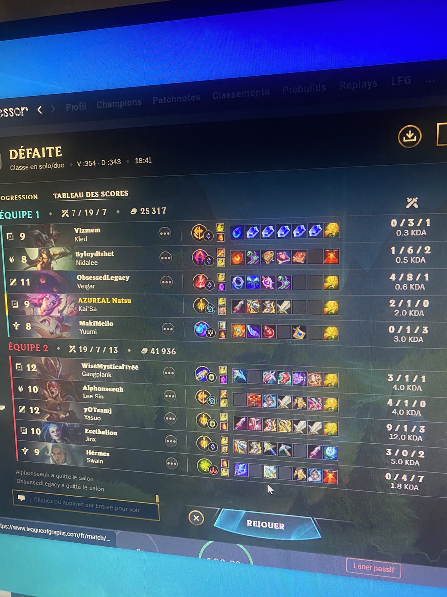 OpNatsu's tweet photo. Donc là, j’ai fait deux games de lol pour avoir deux troller en top ! @LoL_France hard int joue même pas et tout https://t.co/yne3stEI43