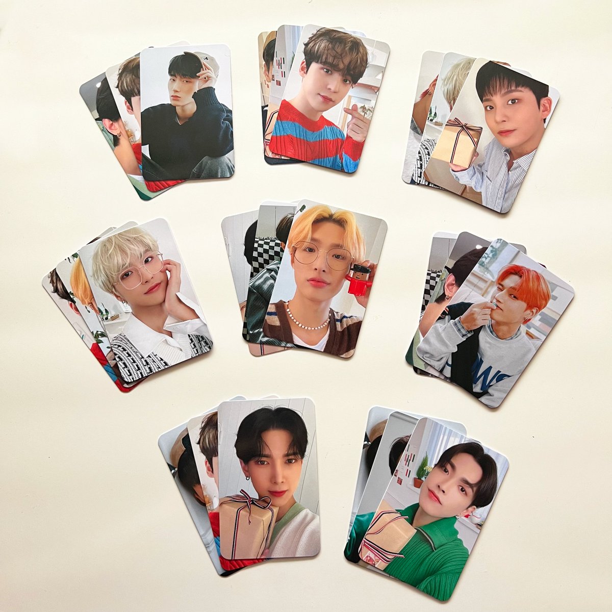 moonguland's tweet photo. Atinys~ We're back with another giveaway! GA time 🤩

💛 8 winners!
🌎 WW
🏴‍☠️ 3 Official ATEEZ Atiny room photocards per winner!

Rules
❣️ Follow us
🫰 Like &amp; Retweet this post
💌 Comment with a number of your choice between 1~1000 https://t.co/KsmHXH9qig