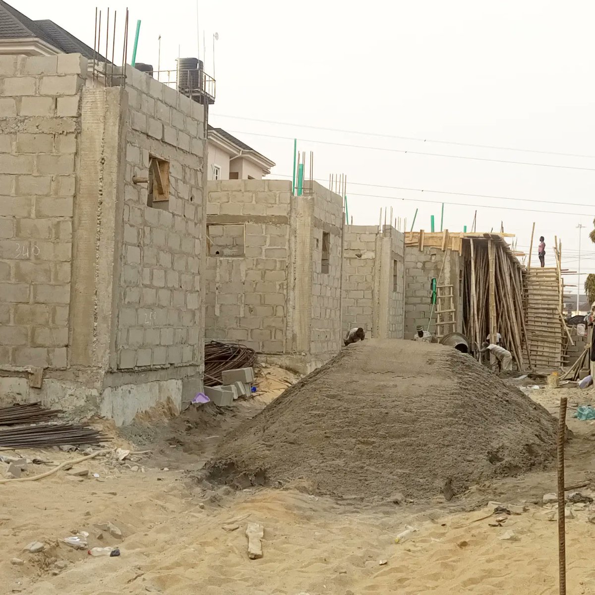 Behold_Homes's tweet photo. ONGOING PROJECT ‼️

NOW SELLING‼️ 
* 4 Bedroom Terrace Duplex
* Location: 2nd Toll Gate, Lekki, Lagos
* Outright Price: N65M
* 6 month plan: N68,250,000
* Initial deposit: N20M
* Title: Governor's Consent
Call 08168970740.
#Realestate #BorisJohnson #Tinubuinlondon #Panama #DSS https://t.co/AIcnoZf0r9