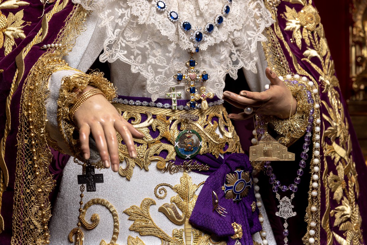 🕯 CULTOS | Hoy, viernes 24 de marzo, tercer día del Solemne y devoto besamanos en honor y gloria de la venerada imagen de Santa María del Monte Calvario. #CofradíasMLG

⛪ Ermita del Monte Calvario.
🕰 12:00h. a 17:30h.