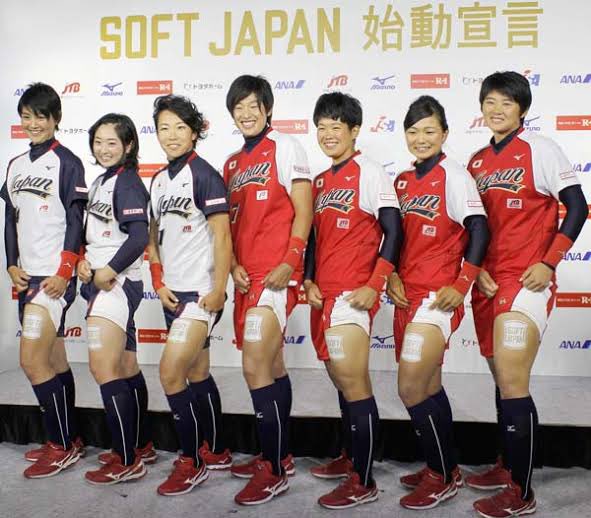 Sin424Rat's tweet photo. @bozu_108 自分、高校男子ソフトボール部。
初めての大会で女子ソフトも開会式一緒にやるとのことでワクワクしていたら、県内で男子8チーム程度なのに対し、女子は30チームぐらいいて数の暴力に怖気付いた。
そしてちょこちょこいるガチチームの女子のガタイの良さに軽く絶望。 https://t.co/LVFsxyy7eR