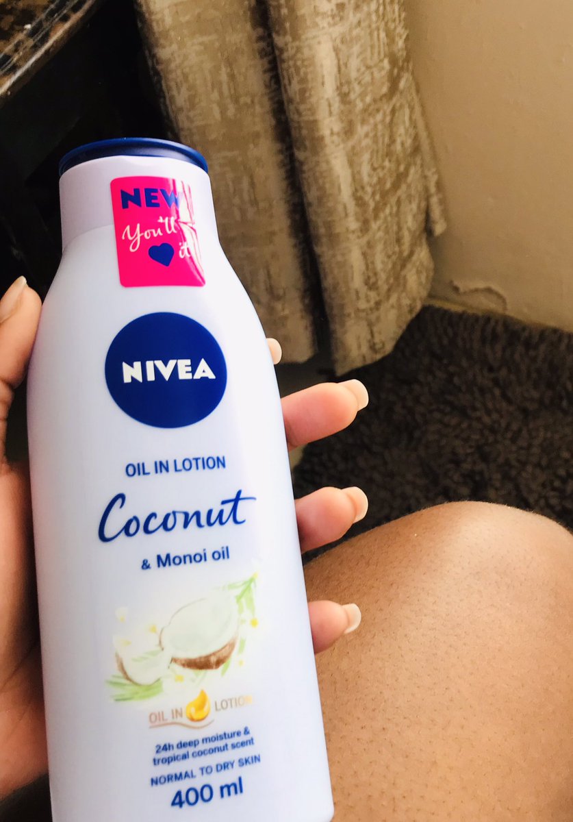 andy_thatoh's tweet image. Ladies You  have to Try this 💜New coconut and Monoi oil Lotion from @my_nivea .Skin so smooth and Radiant with Glow. #Nivea #NIVEARadiantandBeauty #RubyBox #ForYourShadeOfBeautiful @rubybox_beauty