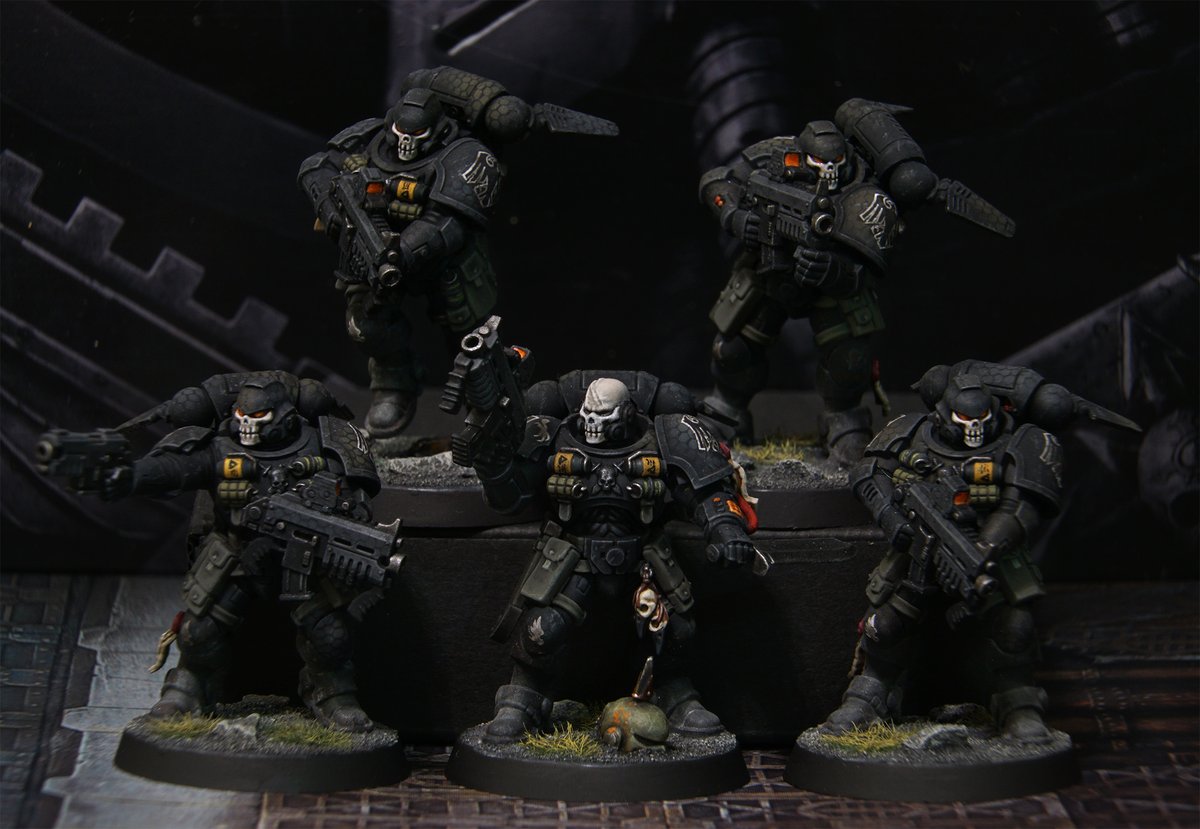 MatveyevDimitry's tweet photo. Raven Guard Reivers. Unknown squad of the unknown company.
@warhammer 
 #warhammerpainting #warhammer #warhammer40k #warhammer40000 #warhammerworld #ravenguard40k #ravenguard #spacemarines #adeptusastartes #primaris #primarismarines #wh40k #miniatures https://t.co/hLs597Uk0e