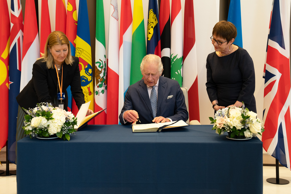 EBRD's tweet photo. King Charles III has officially opened our new headquarters in London’s Canary Wharf. 

It’s almost 30 years to the day since, as Prince of Wales, he opened our previous HQ in Bishopsgate. 

@RoyalFamily https://t.co/J9yPt4VDQR