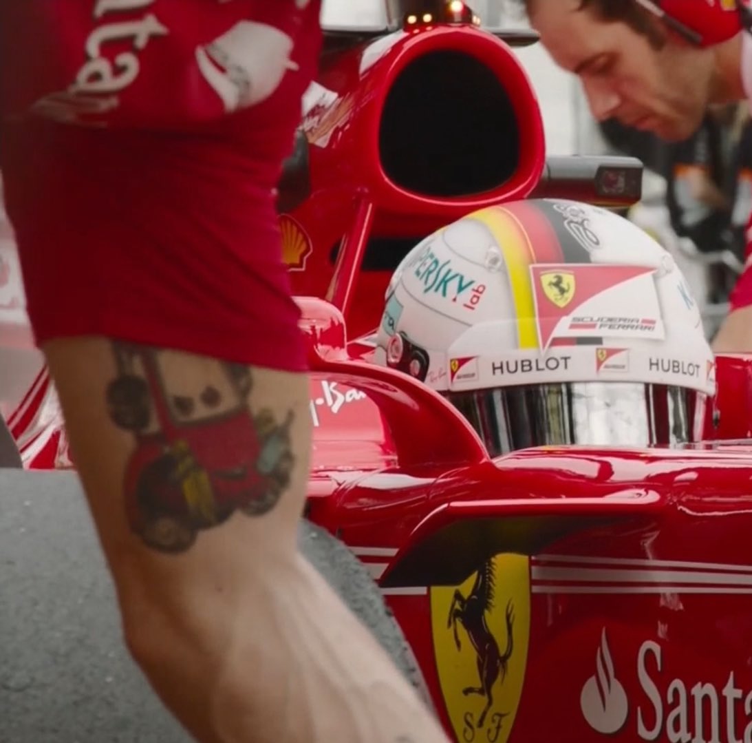 Ferrari have registered the fastest pit stops at the first two races of the season.

This mechanic must still be in the garage 👀⚡️