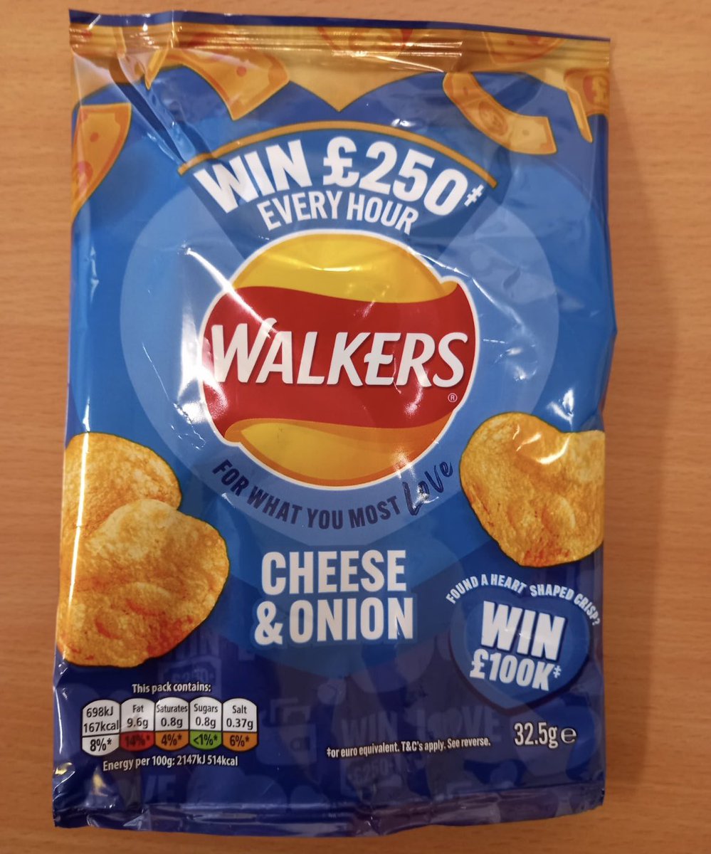 #lovefromwalkers <a href="/walkers_crisps/">Walkers Crisps</a> Entering the competition on behalf of my dad 💙 🤞🏽🤞🏽🤞🏽🤞🏽 please bring us some luck!!