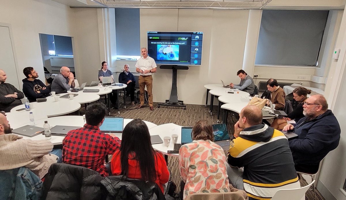 PES_Scanning's tweet image. Our MD Mike presented on how #Business &amp;amp; #Science can successfully interact, to students at Day 1 of #SWATNetProject. @SWATNetProject @HSPF2017

@sheffielduni @ScienceShef @SheffUniEng