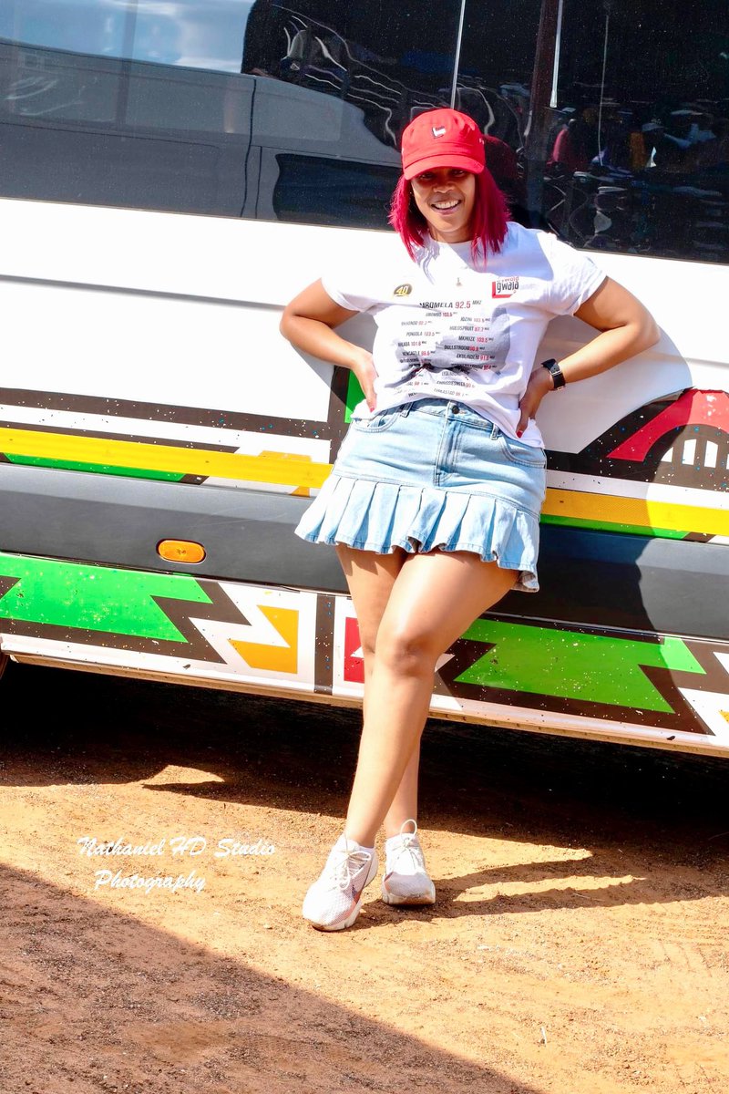 buhlesradiodj's tweet photo. Happy Friday let’s meet at 15:00pm to 17:00pm live on @ligwalagwalaFM #ads325 ❤️ https://t.co/rCoo2BDWkN